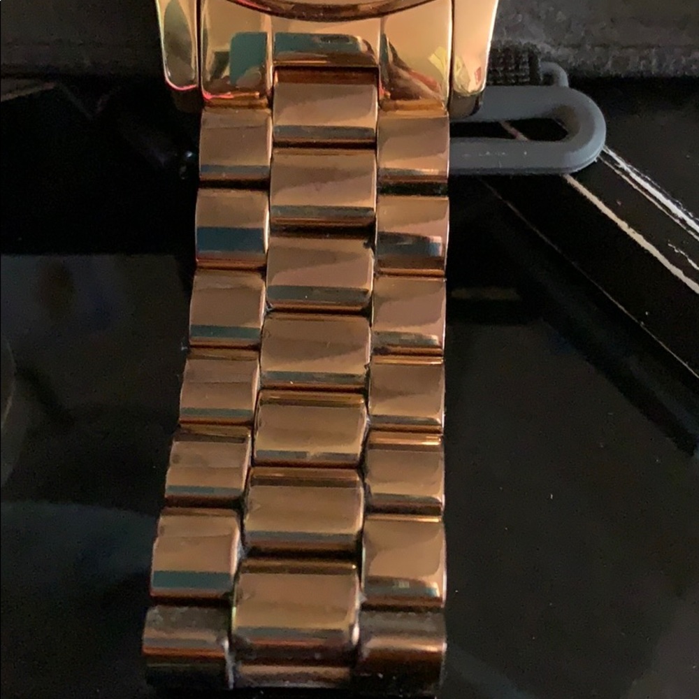 Michael Kors Watch - Picture 10 of 14